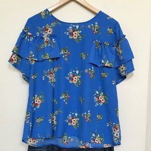 Flutter Sleeve XL floral top